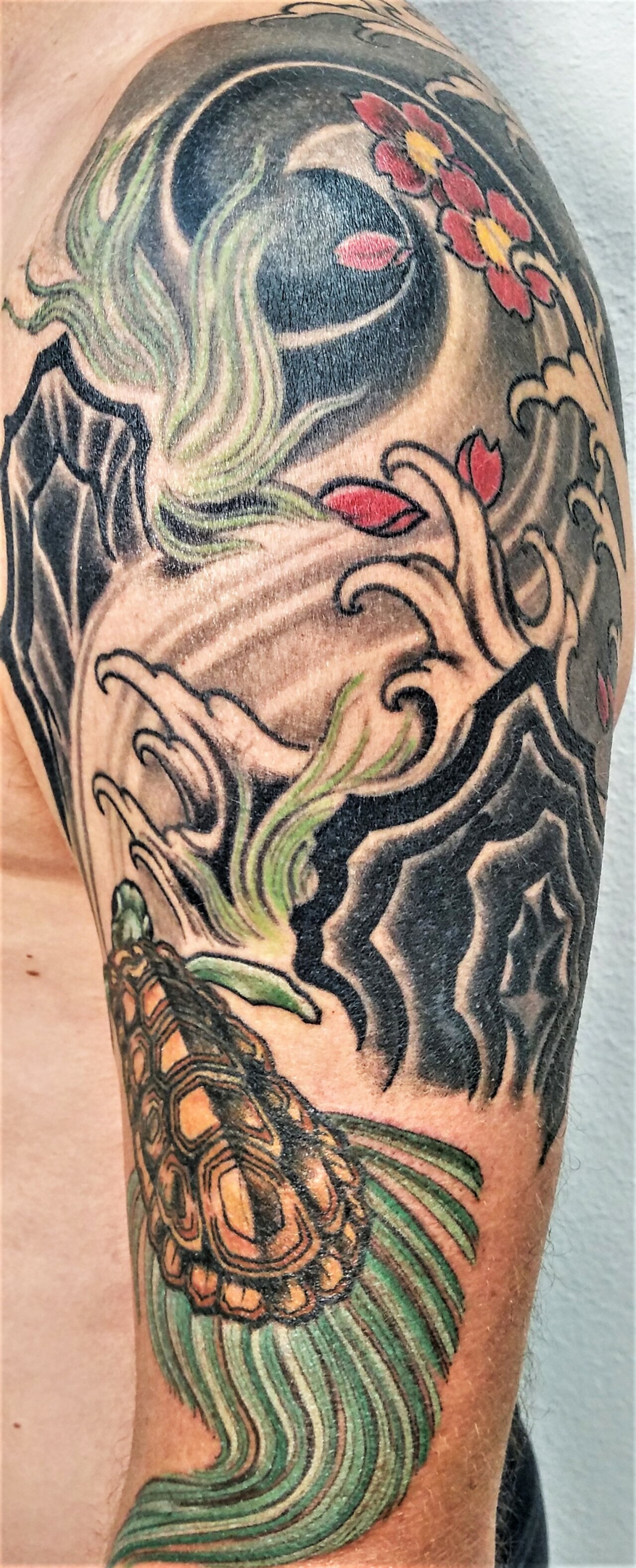 schildkröte, turtle, tattoo, asiatisch, Wasser, Wellen, Kirschblüten, Asia Style Sleeve.