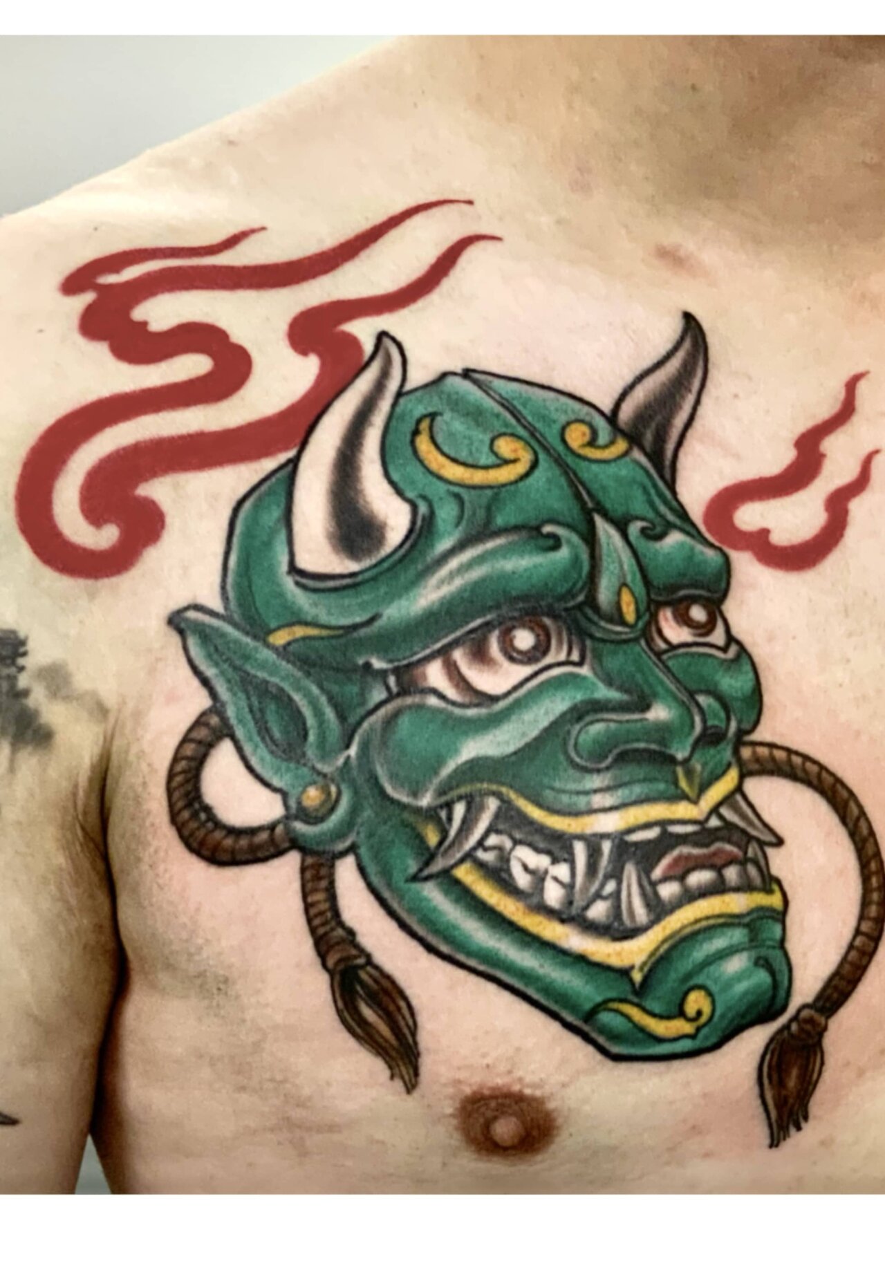 tattoo foto, Bild einer Tätowierung, tattoo picture, von spiralcloudtattoo studio freiburg, Maske, Hanya, Dämon, demon mask, asia tattoo, japanese tattoo, breasttattoo, brusttattoo.