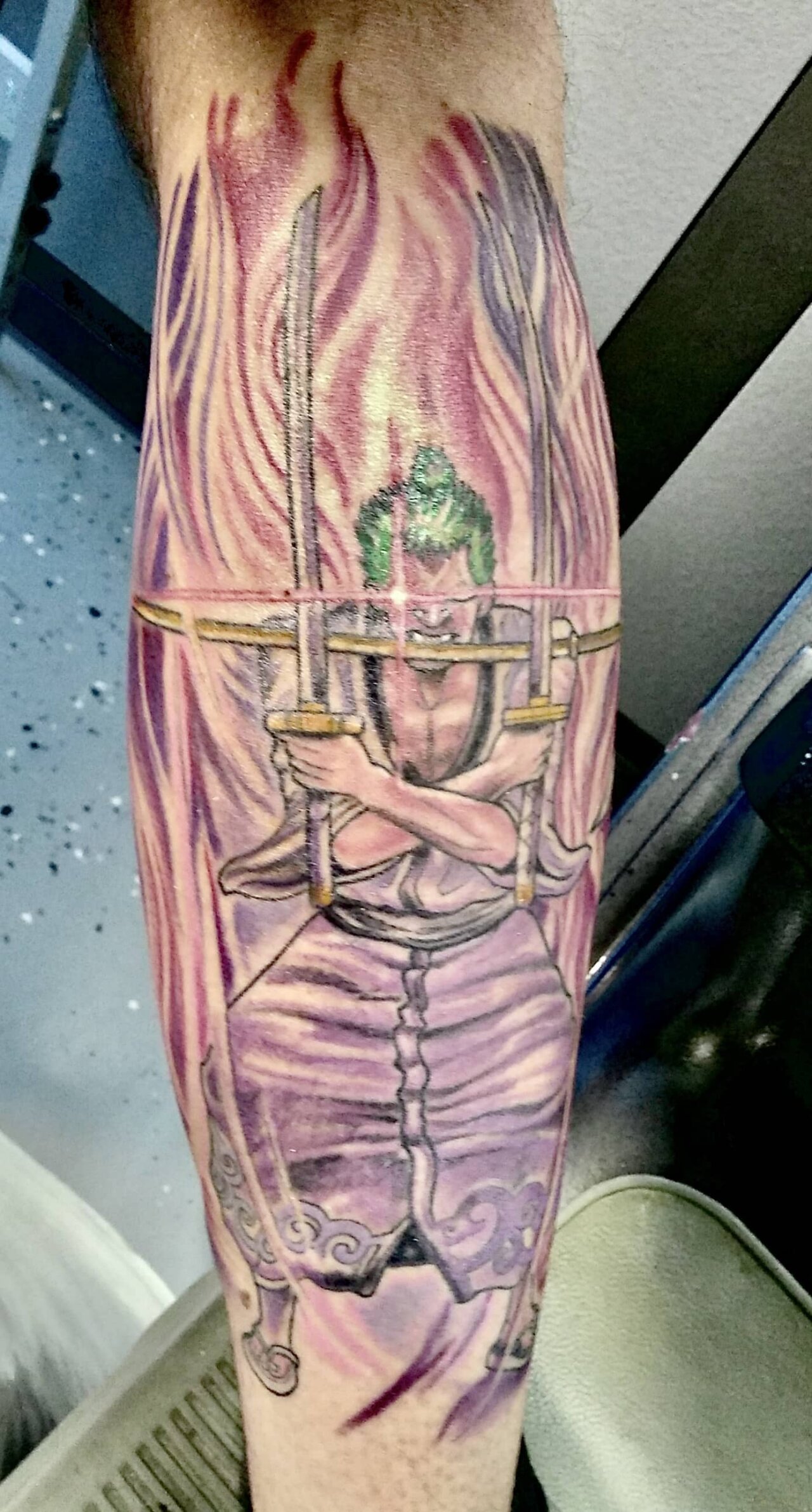 tattoo foto, Bild einer Tätowierung, tattoo picture, von spiralcloudtattoo studio freiburg, ink, art, color, warrior, sword, character, anime, manga, calf, zoro.